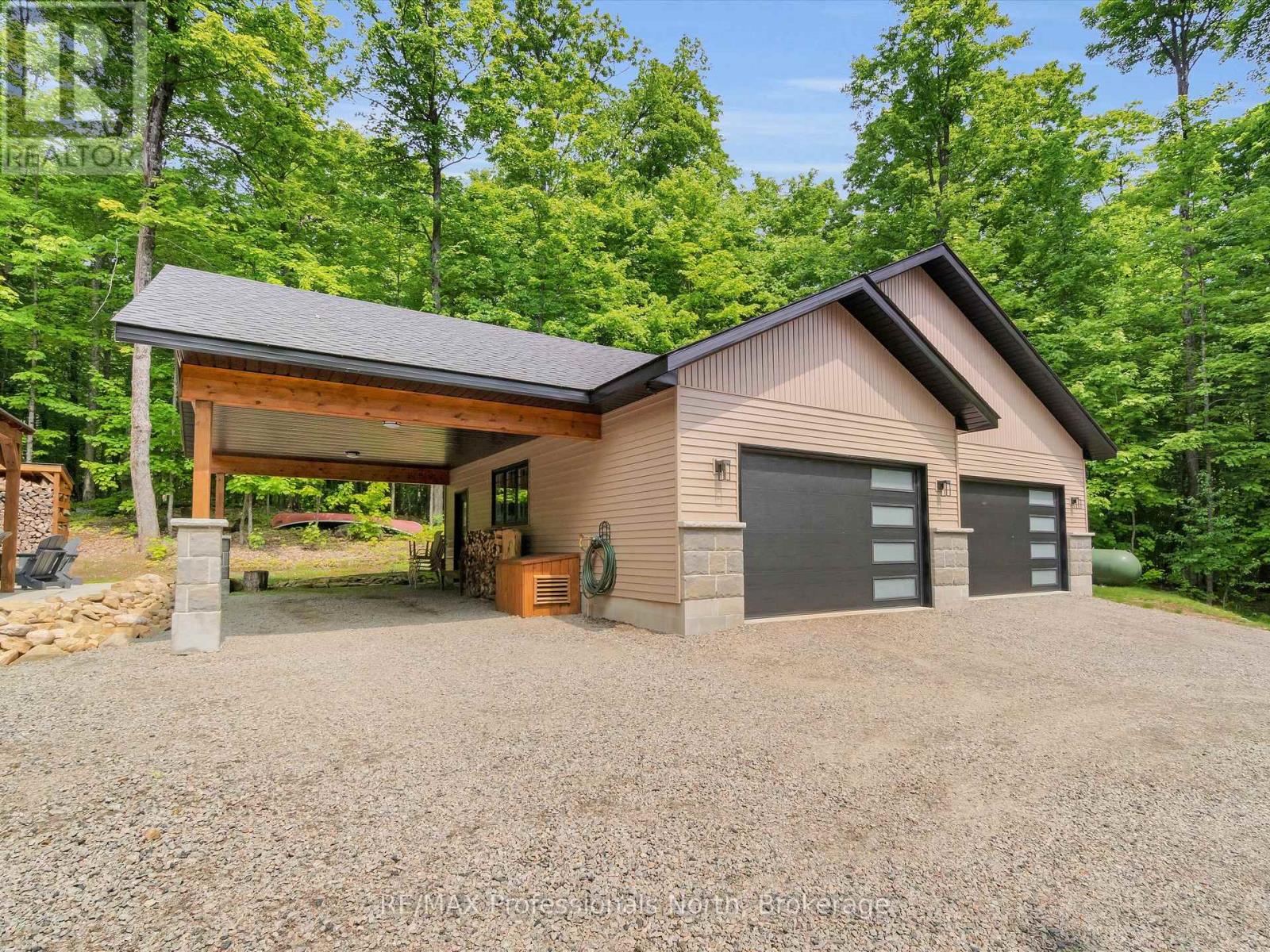 1333 Walker Lake Drive, Lake Of Bays, Ontario  P1H 2J6 - Photo 6 - X12294415