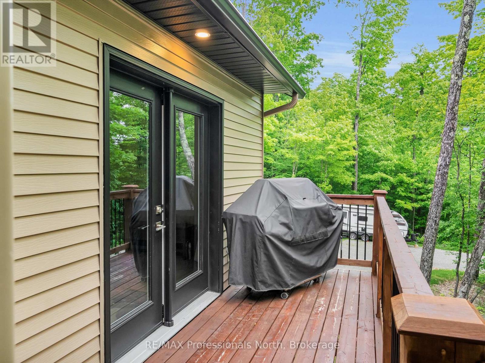 1333 Walker Lake Drive, Lake Of Bays, Ontario  P1H 2J6 - Photo 11 - X12294415