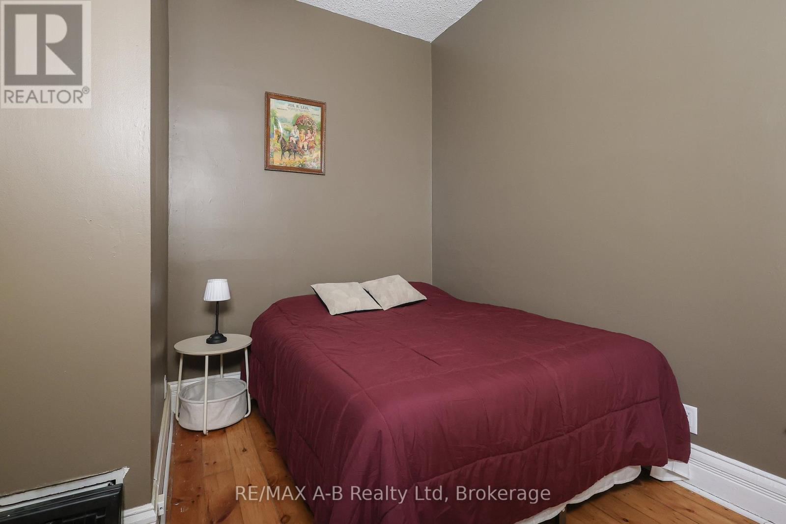 246 Wellington Street, Stratford, Ontario  N5A 2L6 - Photo 42 - X12294414