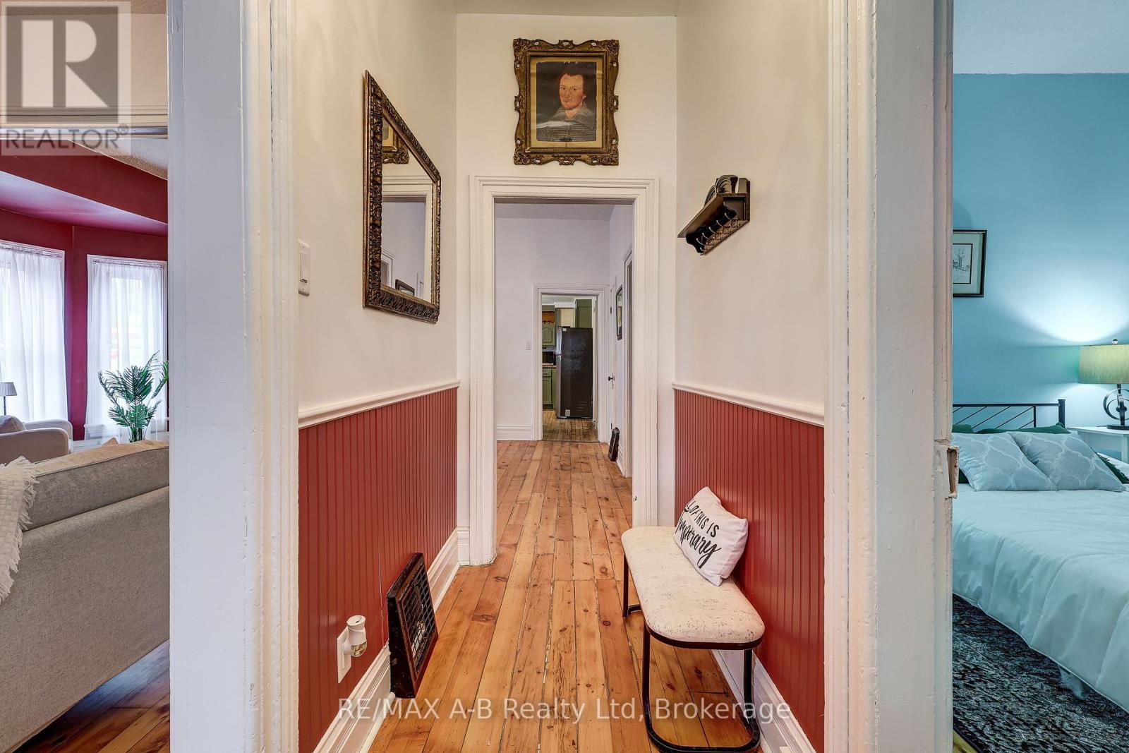 246 Wellington Street, Stratford, Ontario  N5A 2L6 - Photo 16 - X12294414