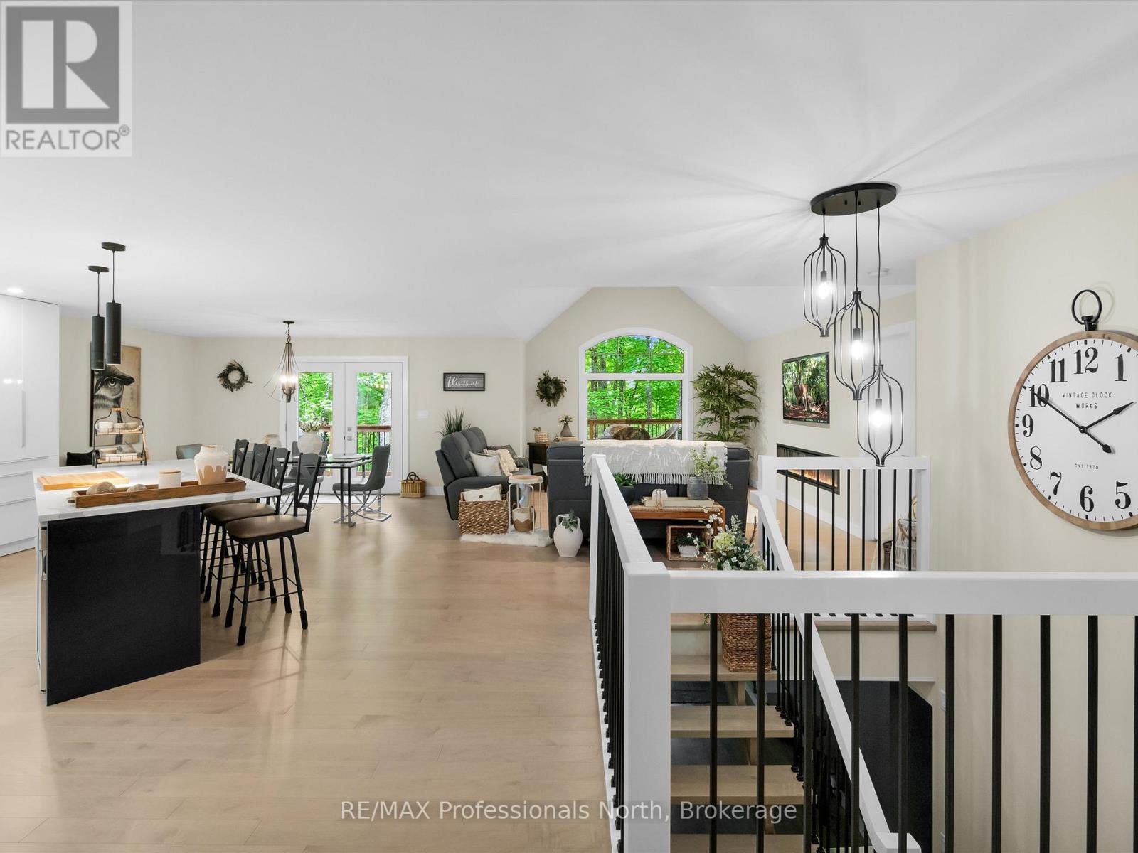 1333 Walker Lake Drive, Lake Of Bays, Ontario  P1H 2J6 - Photo 27 - X12294415
