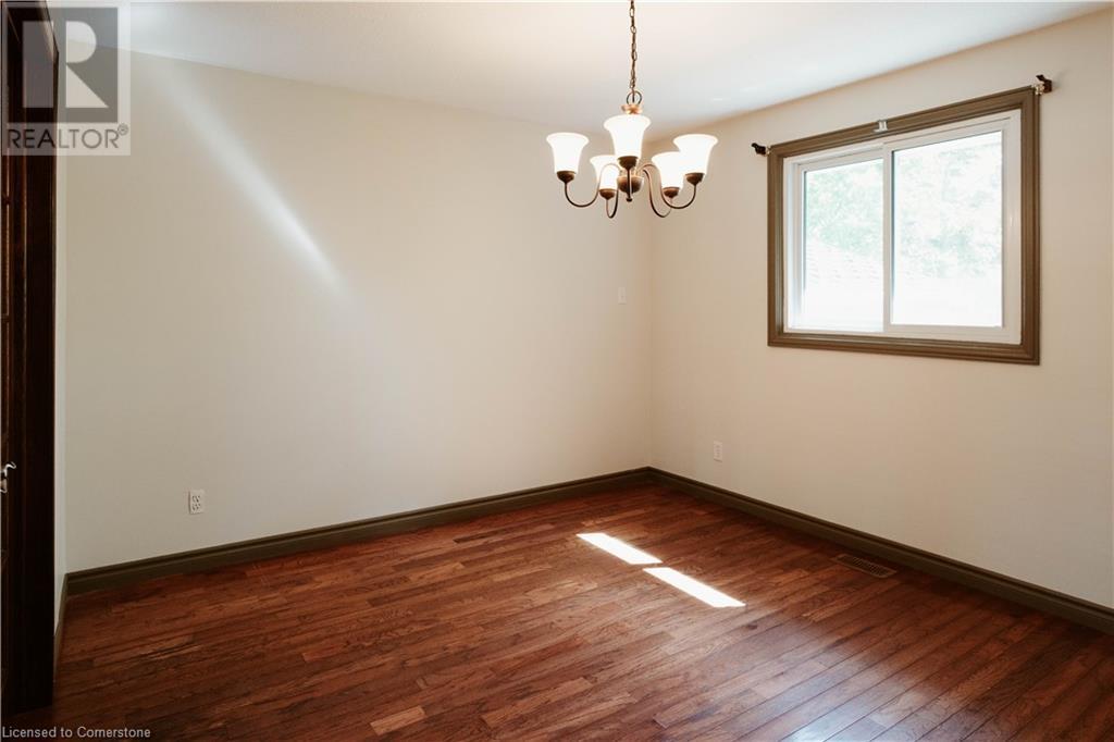 642 Cedargrove Place, Waterloo, Ontario  N2L 4Y9 - Photo 10 - 40752465