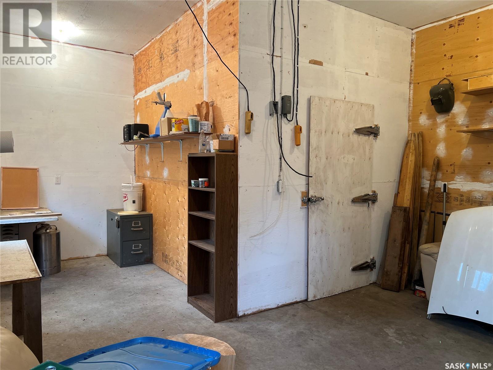 60 2nd Street N, Weekes, Saskatchewan  S0E 1V0 - Photo 26 - SK004002