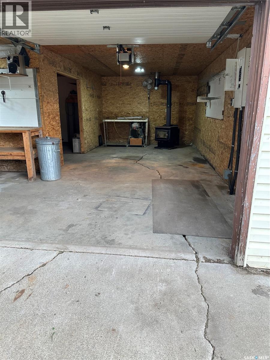 60 2nd Street N, Weekes, Saskatchewan  S0E 1V0 - Photo 8 - SK004002