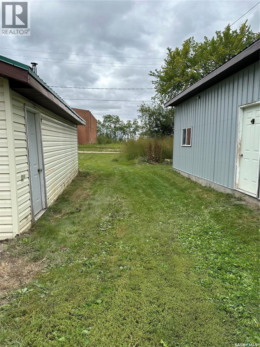 60 2nd Street N, Weekes, Saskatchewan  S0E 1V0 - Photo 10 - SK004002
