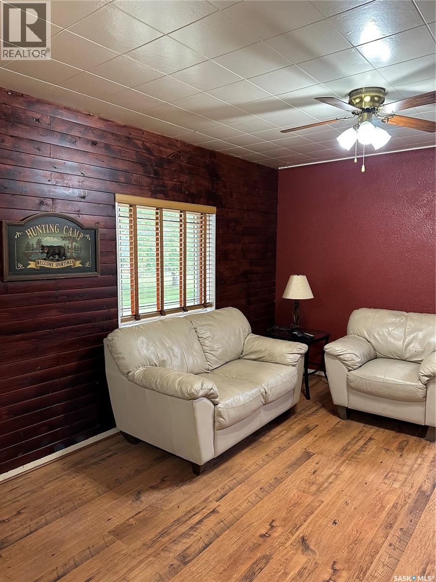60 2nd Street N, Weekes, Saskatchewan  S0E 1V0 - Photo 18 - SK004002