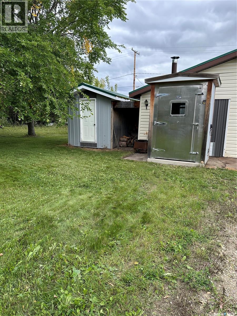 60 2nd Street N, Weekes, Saskatchewan  S0E 1V0 - Photo 3 - SK004002