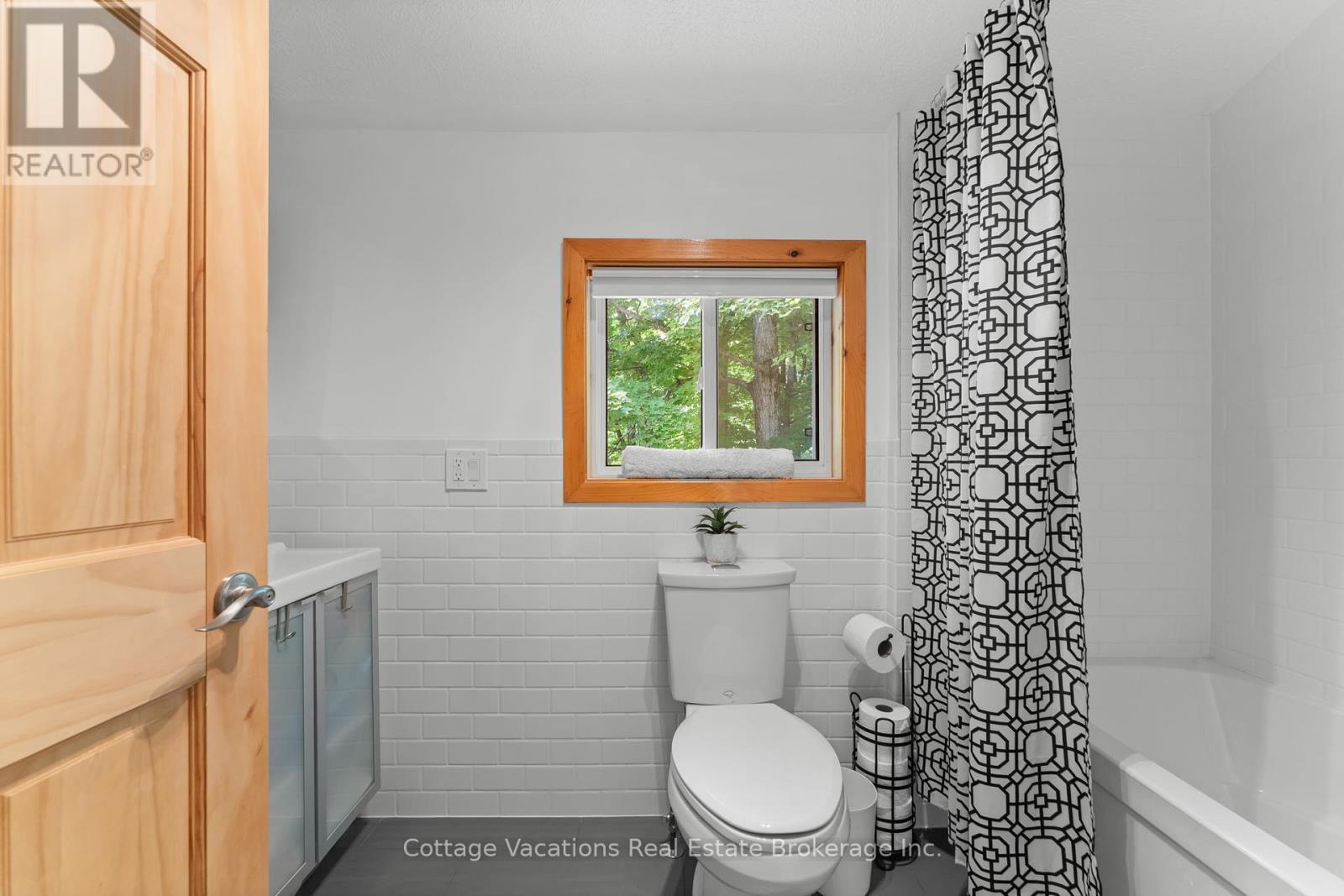 1292 Port Cunnington Road, Lake Of Bays (Franklin), Ontario  P0A 1H0 - Photo 24 - X12293745