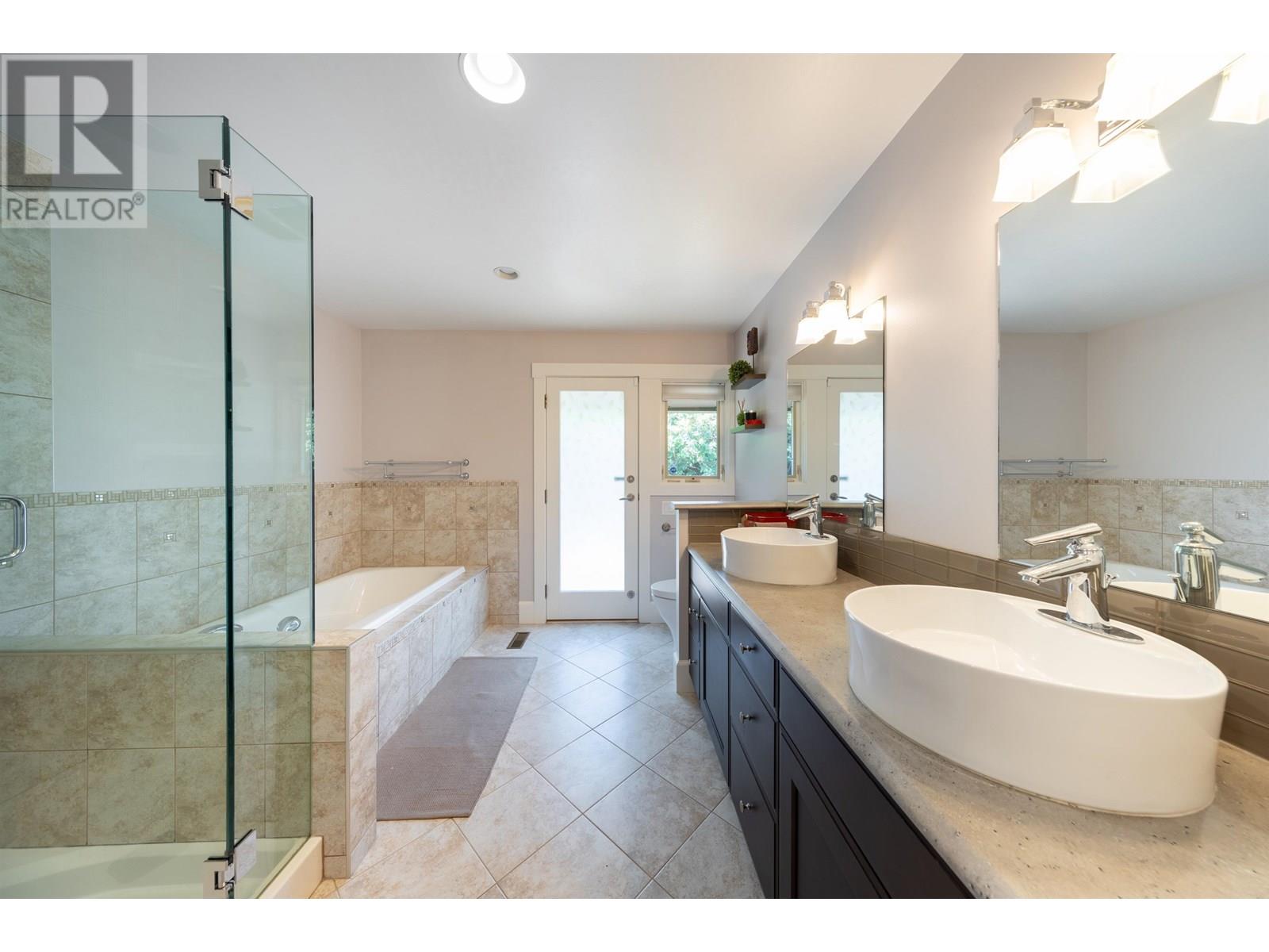 5820 Sandpiper Court, Richmond, British Columbia  V7E 3P7 - Photo 31 - R3028440