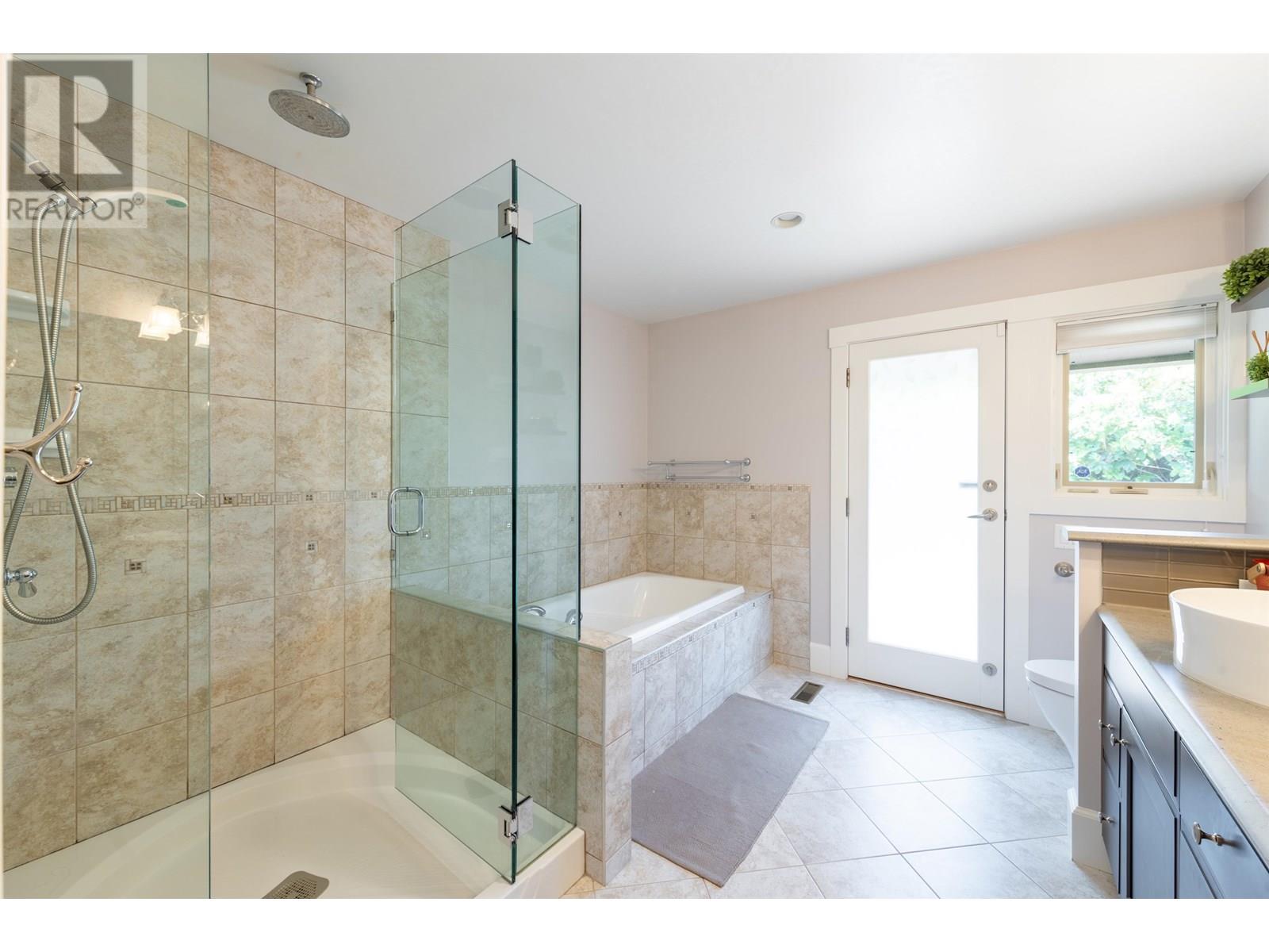 5820 Sandpiper Court, Richmond, British Columbia  V7E 3P7 - Photo 32 - R3028440
