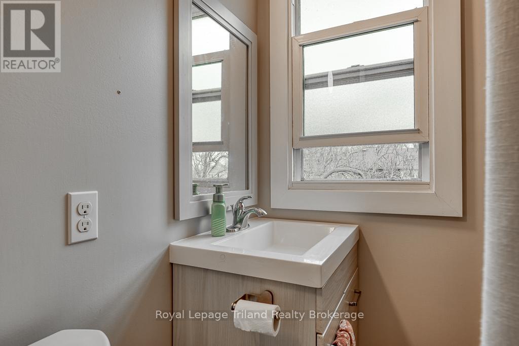 75 & 77 Reeve Street, Woodstock, Ontario  N4S 3G7 - Photo 17 - X12294467