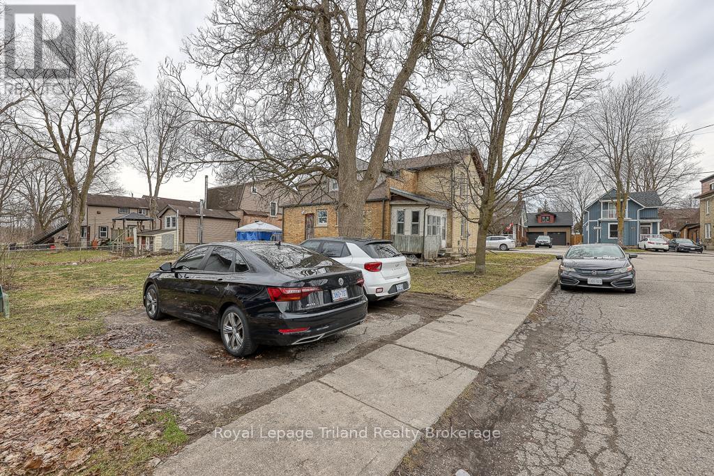 75 & 77 Reeve Street, Woodstock, Ontario  N4S 3G7 - Photo 3 - X12294467