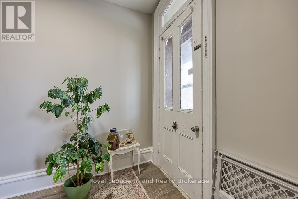 75 & 77 Reeve Street, Woodstock, Ontario  N4S 3G7 - Photo 6 - X12294467