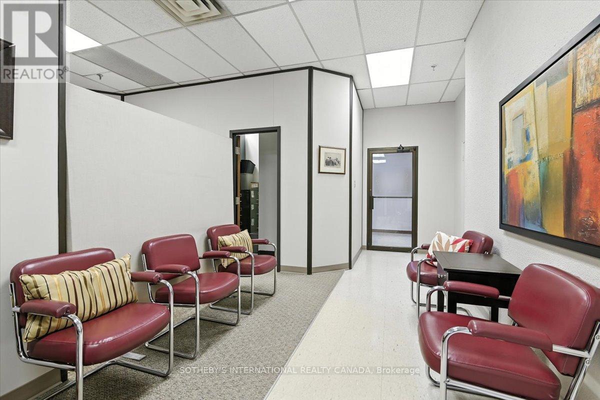 101 - 50 Richmond Street E, Oshawa, Ontario L1G 7C9 - Photo 5 - E12294419