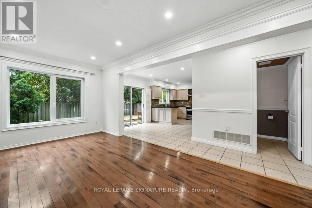 584 Doubletree Lane, Newmarket, Ontario  L3X 2K6 - Photo 10 - N12294328