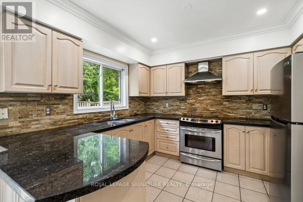 584 Doubletree Lane, Newmarket, Ontario  L3X 2K6 - Photo 12 - N12294328