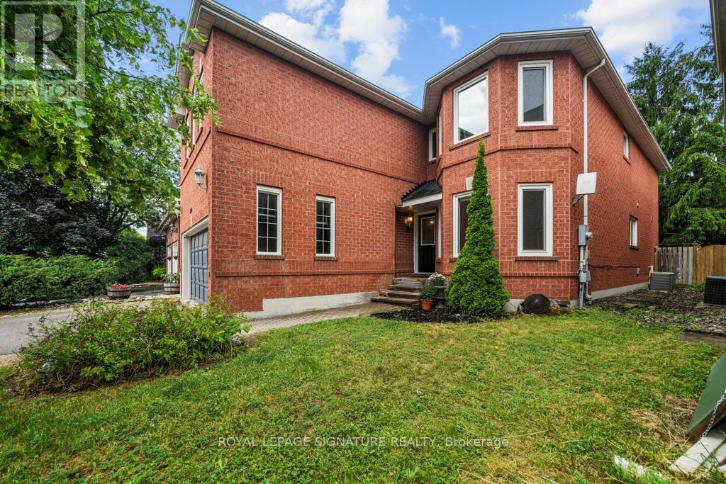 584 Doubletree Lane, Newmarket, Ontario  L3X 2K6 - Photo 2 - N12294328