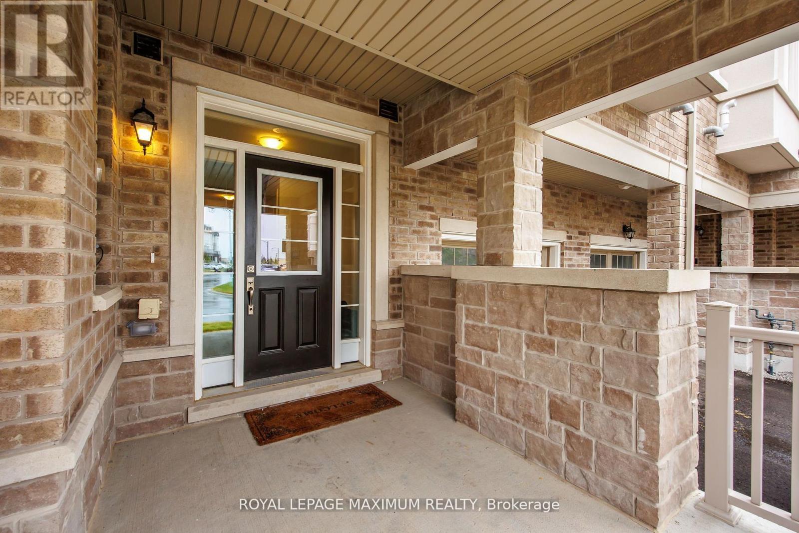 40 Rotary Way, Bradford West Gwillimbury, Ontario  L3Z 4P3 - Photo 28 - N12294353