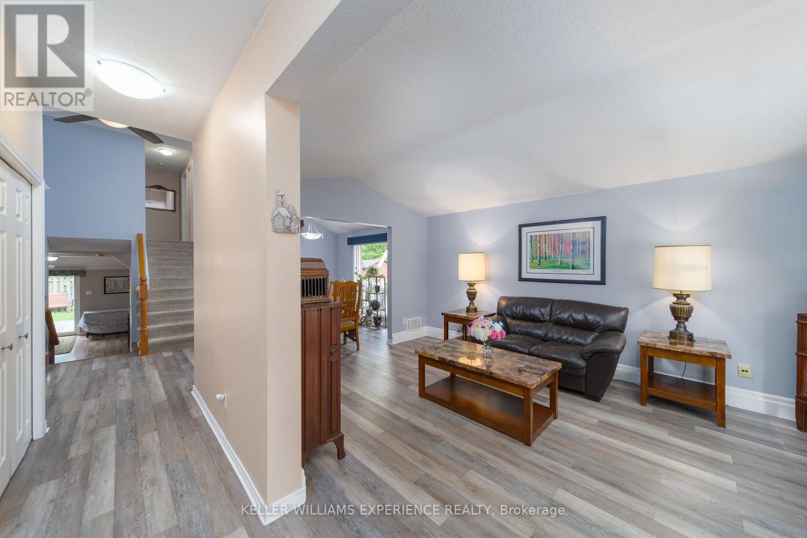 Property at 137 QUEEN STREET image 3