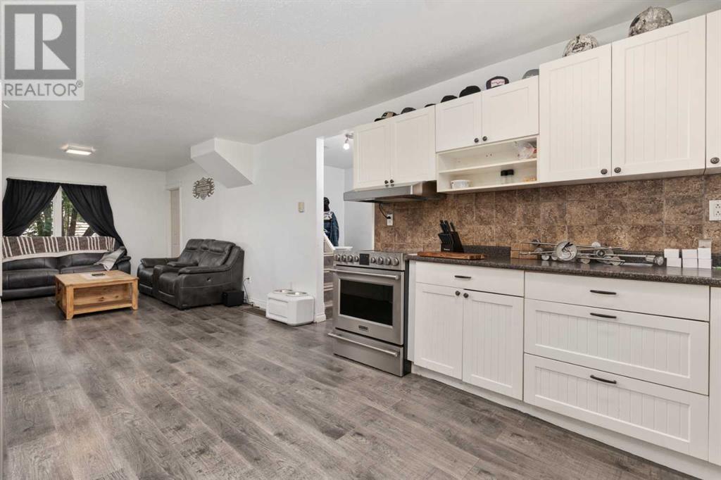 211 Red Wing Crescent, Tillicum Beach, Alberta  T4V 2M9 - Photo 4 - A2225197