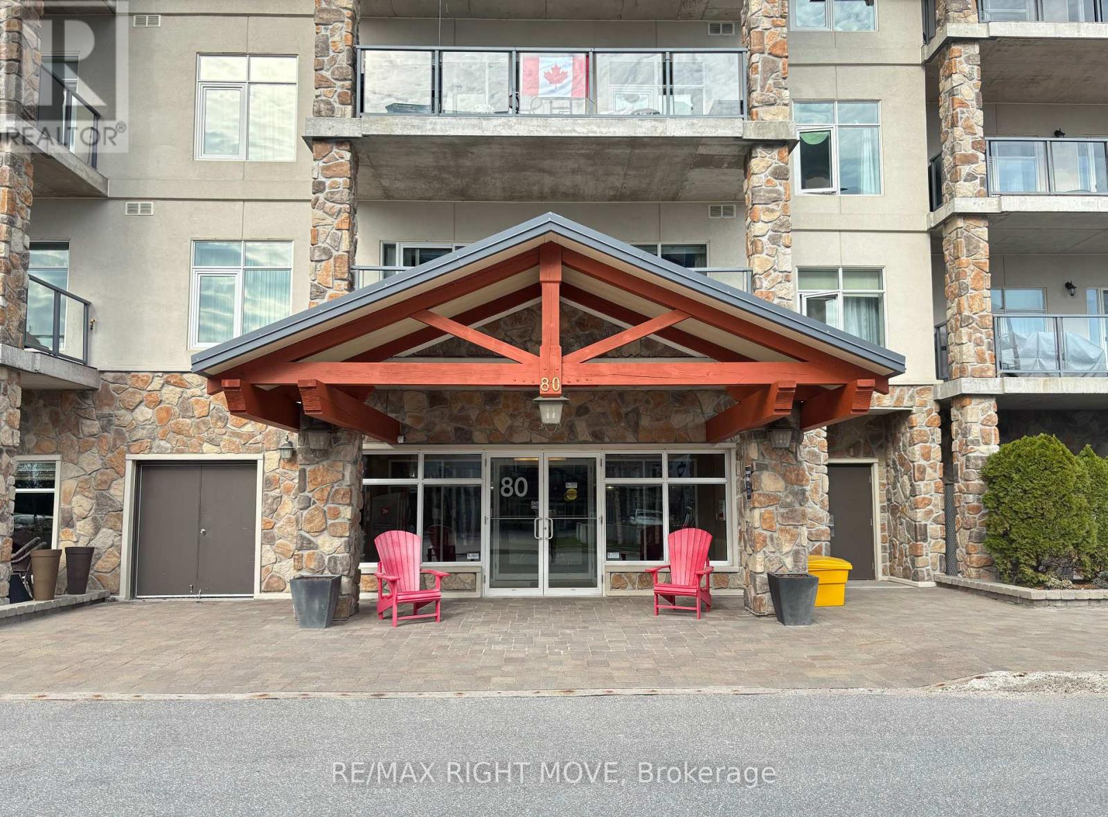 504 - 80 Orchard Point, Orillia, Ontario  L3V 1C6 - Photo 2 - S12290195