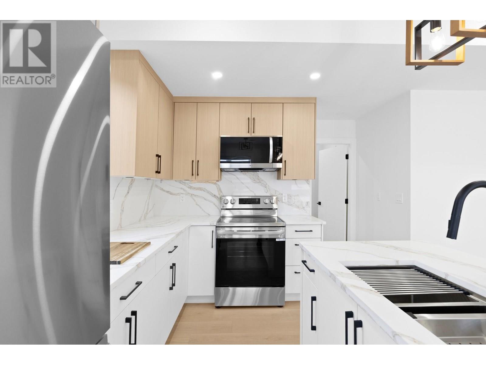 Property at 935 Fuller Avenue image 5