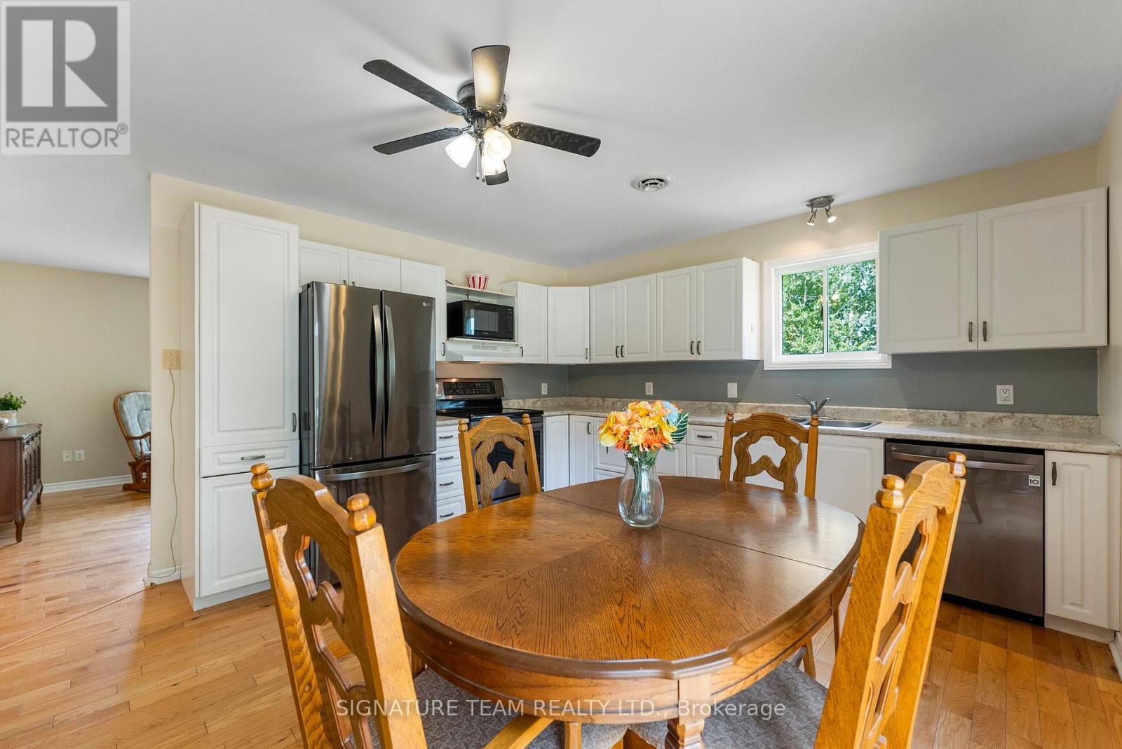 160 Cedar Haven Road, Whitewater Region, Ontario  K0J 1K0 - Photo 13 - X12294441