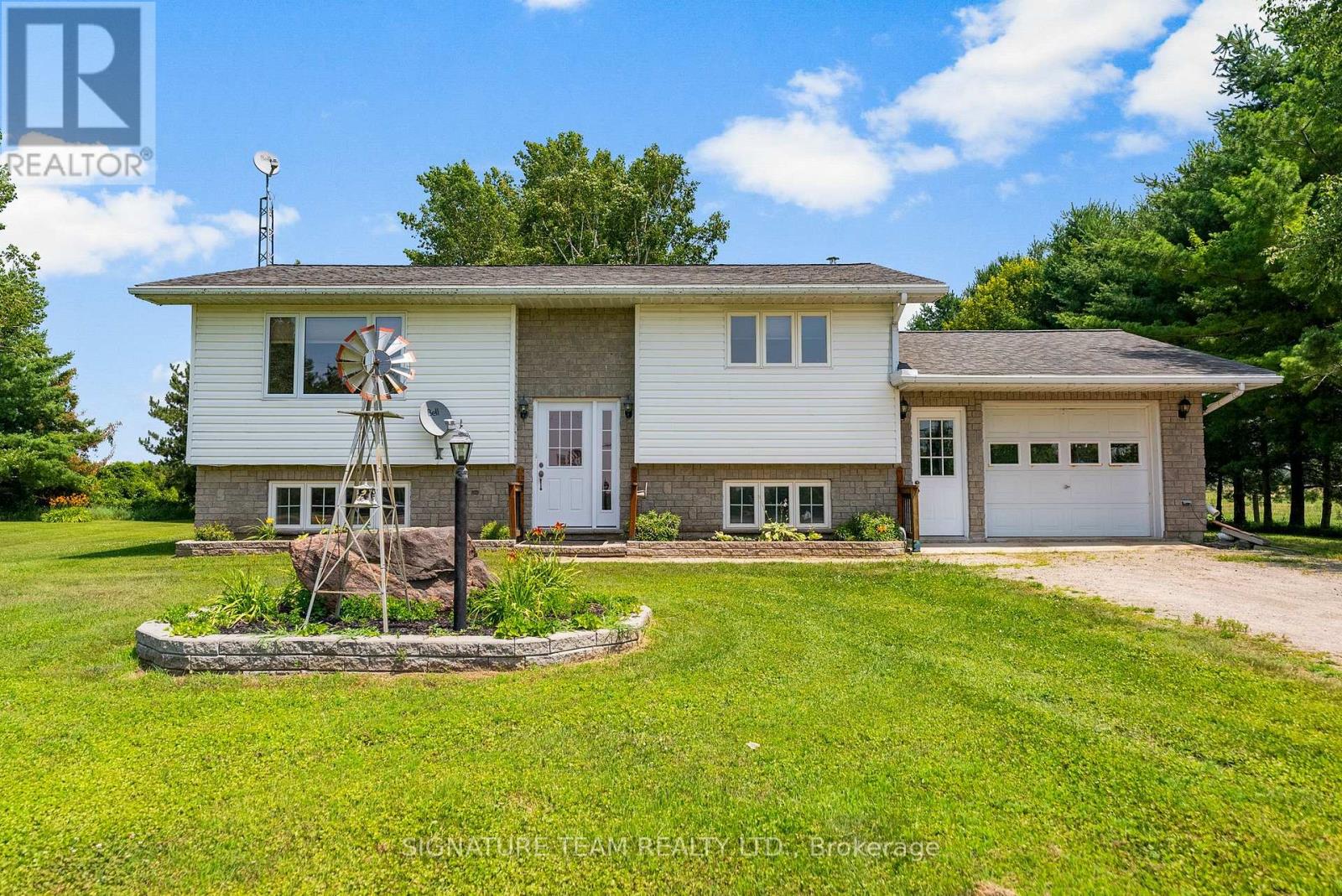 160 Cedar Haven Road, Whitewater Region, Ontario  K0J 1K0 - Photo 2 - X12294441