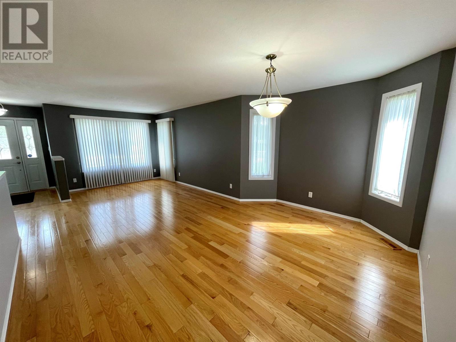 1537 Pine Portage Rd, Kenora, Ontario  P9N 4E5 - Photo 3 - TB252135