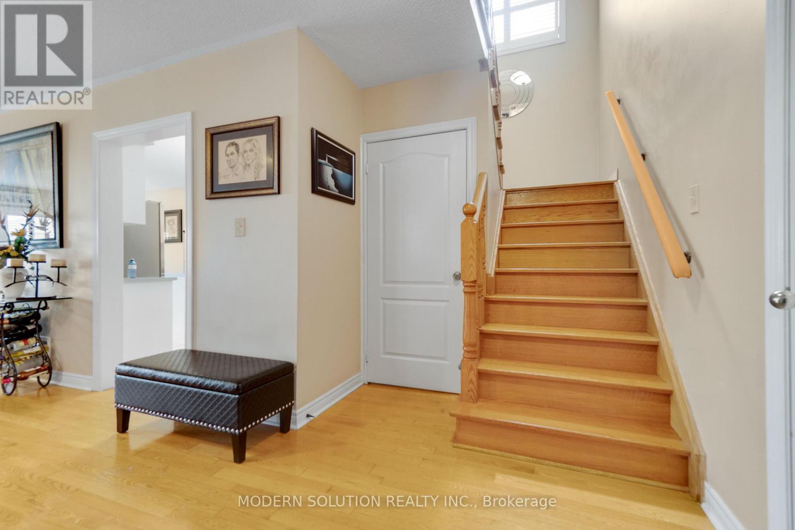 552 Wildgrass Road, Mississauga (Cooksville), Ontario  L5B 4H7 - Photo 14 - W12294278