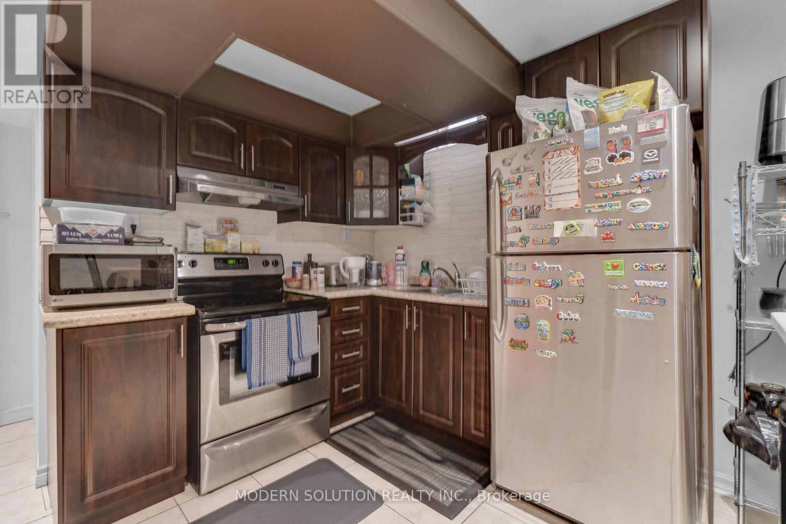552 Wildgrass Road, Mississauga (Cooksville), Ontario  L5B 4H7 - Photo 35 - W12294278