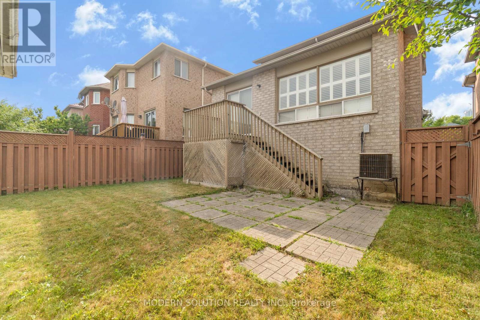 552 Wildgrass Road, Mississauga (Cooksville), Ontario  L5B 4H7 - Photo 43 - W12294278