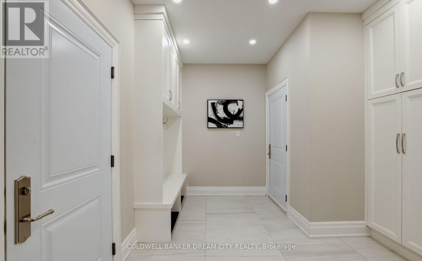 3053 Franze Drive, Mississauga, Ontario  L5A 2R8 - Photo 15 - W12294304