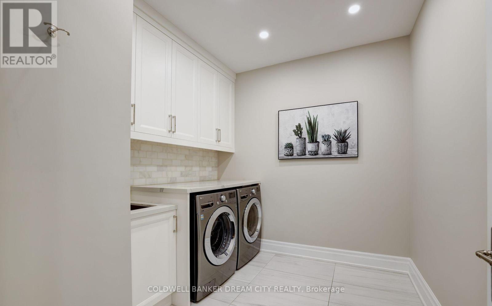 3053 Franze Drive, Mississauga, Ontario  L5A 2R8 - Photo 22 - W12294304