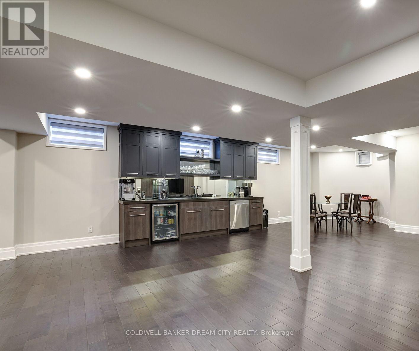 3053 Franze Drive, Mississauga, Ontario  L5A 2R8 - Photo 24 - W12294304