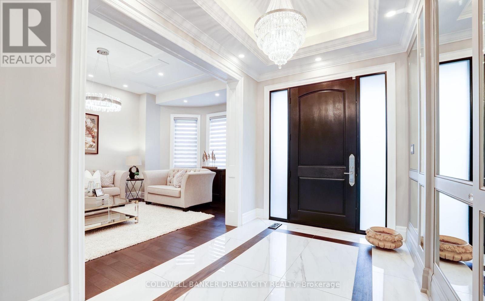3053 Franze Drive, Mississauga, Ontario  L5A 2R8 - Photo 7 - W12294304