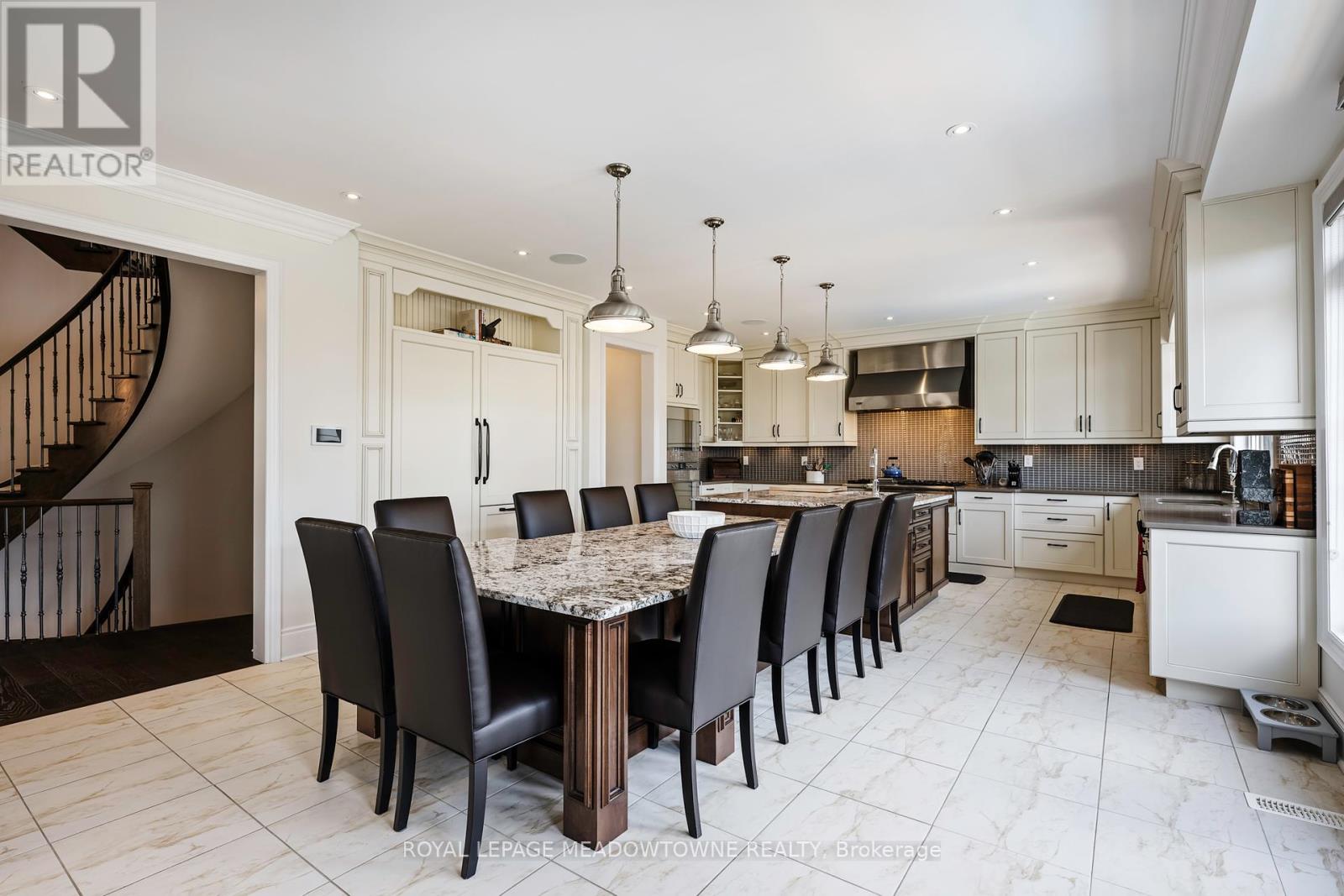 60 Adamsville Road, Brampton (Credit Valley), Ontario  L6X 2X4 - Photo 17 - W12294309