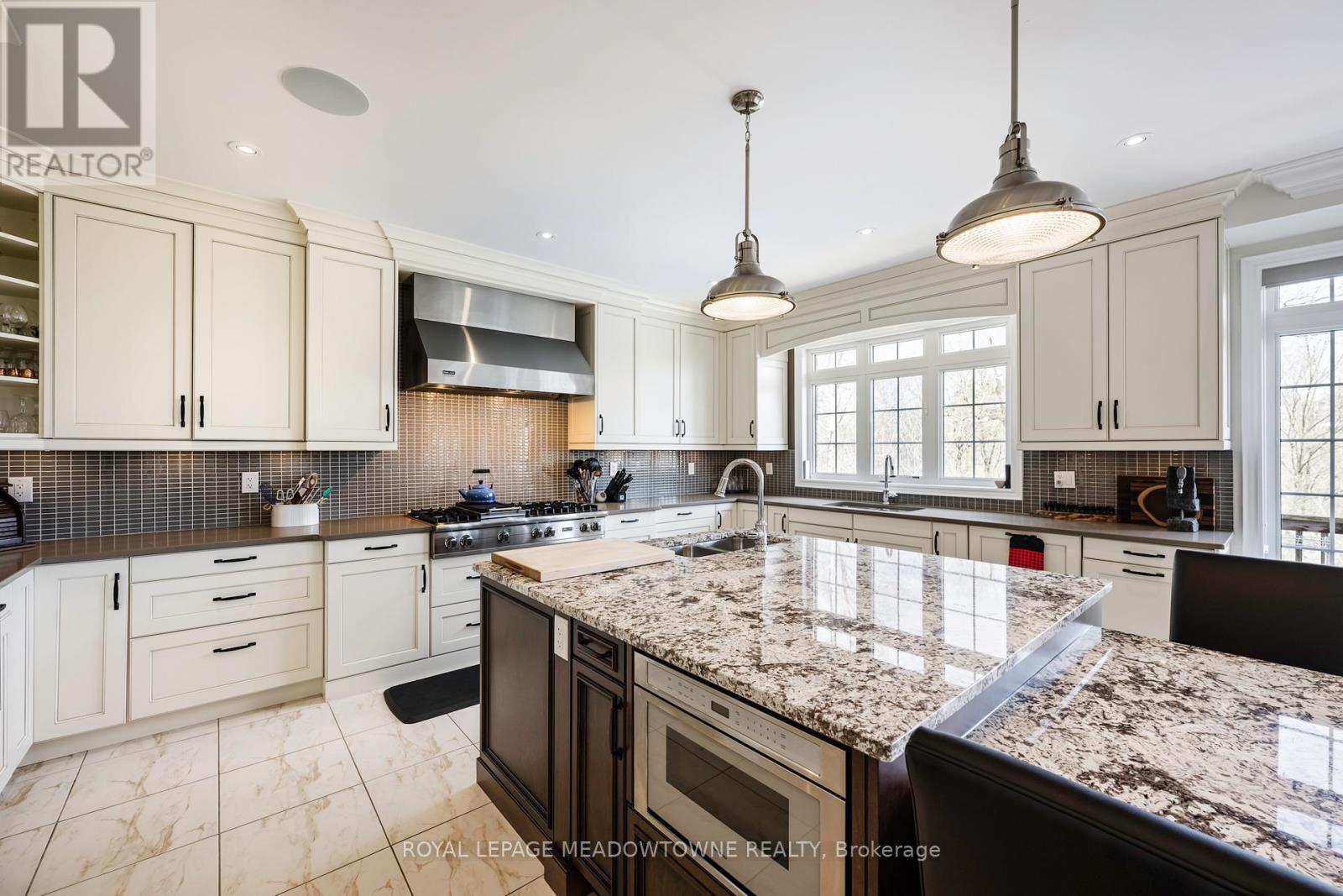 60 Adamsville Road, Brampton (Credit Valley), Ontario  L6X 2X4 - Photo 20 - W12294309