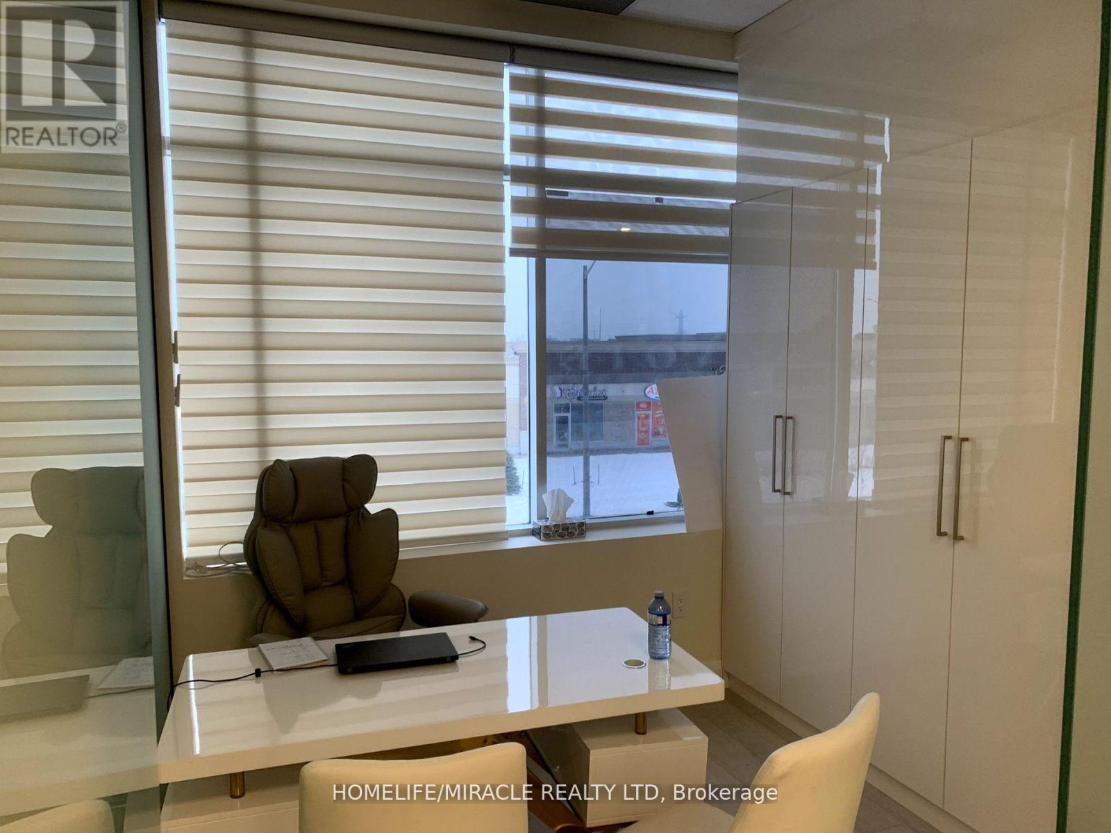 224 - 3465 Platinum Drive, Mississauga, Ontario  L5M 2S1 - Photo 4 - W12294424