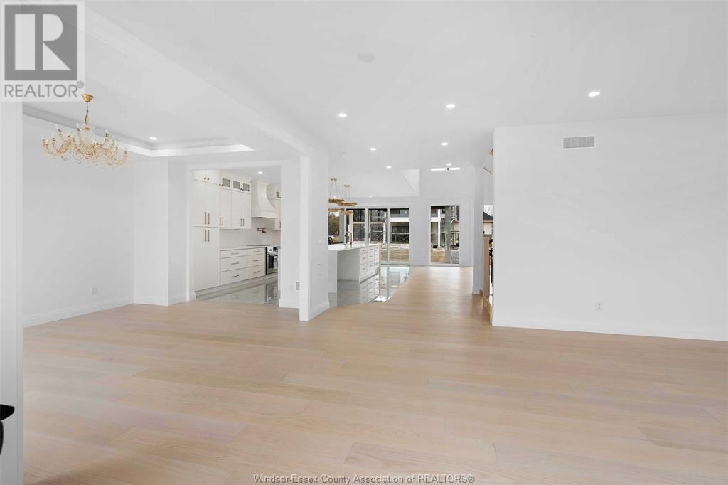 Property at 4300 CATERINA image 3