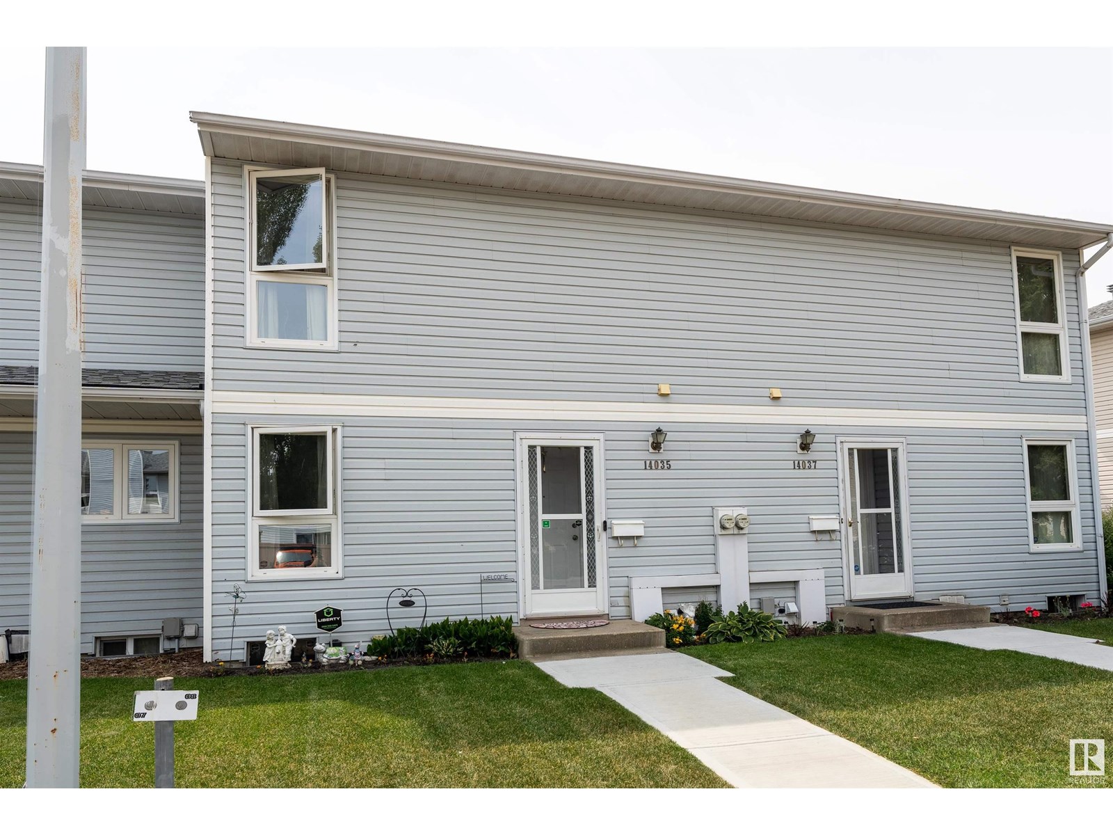 Property at 14035 121 ST NW image 3