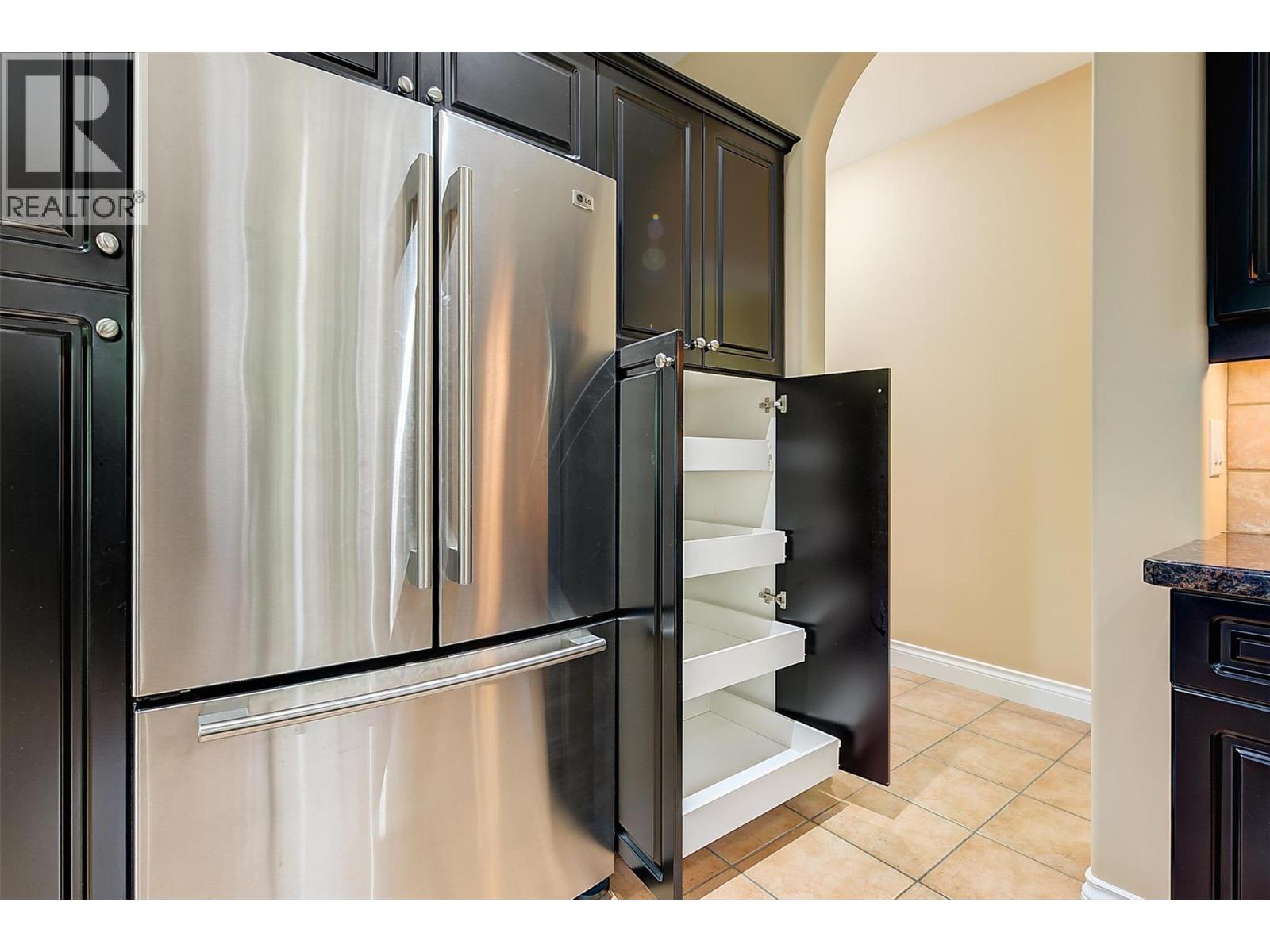 3948 Gallaghers Parkway, Kelowna, British Columbia  V1W 3Z9 - Photo 15 - 10356492