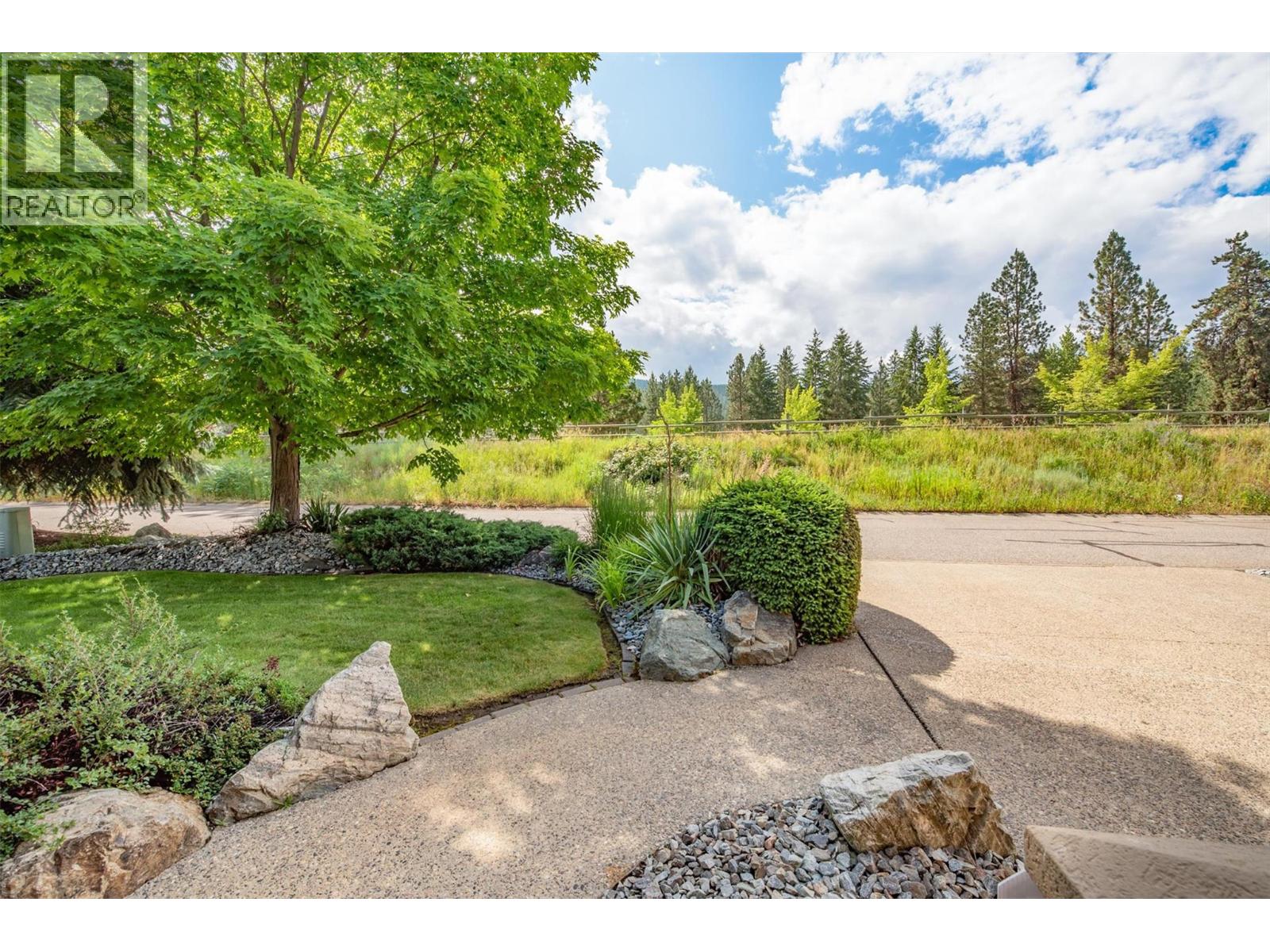 3948 Gallaghers Parkway, Kelowna, British Columbia  V1W 3Z9 - Photo 39 - 10356492