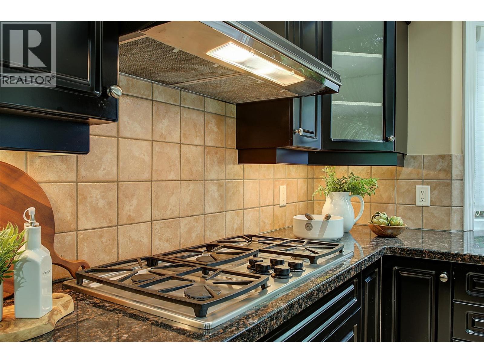 3948 Gallaghers Parkway, Kelowna, British Columbia  V1W 3Z9 - Photo 12 - 10356492