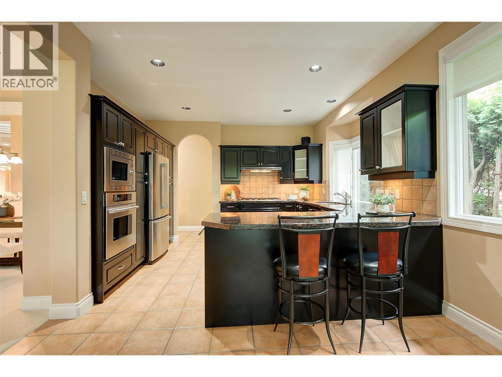 3948 Gallaghers Parkway, Kelowna, British Columbia  V1W 3Z9 - Photo 11 - 10356492