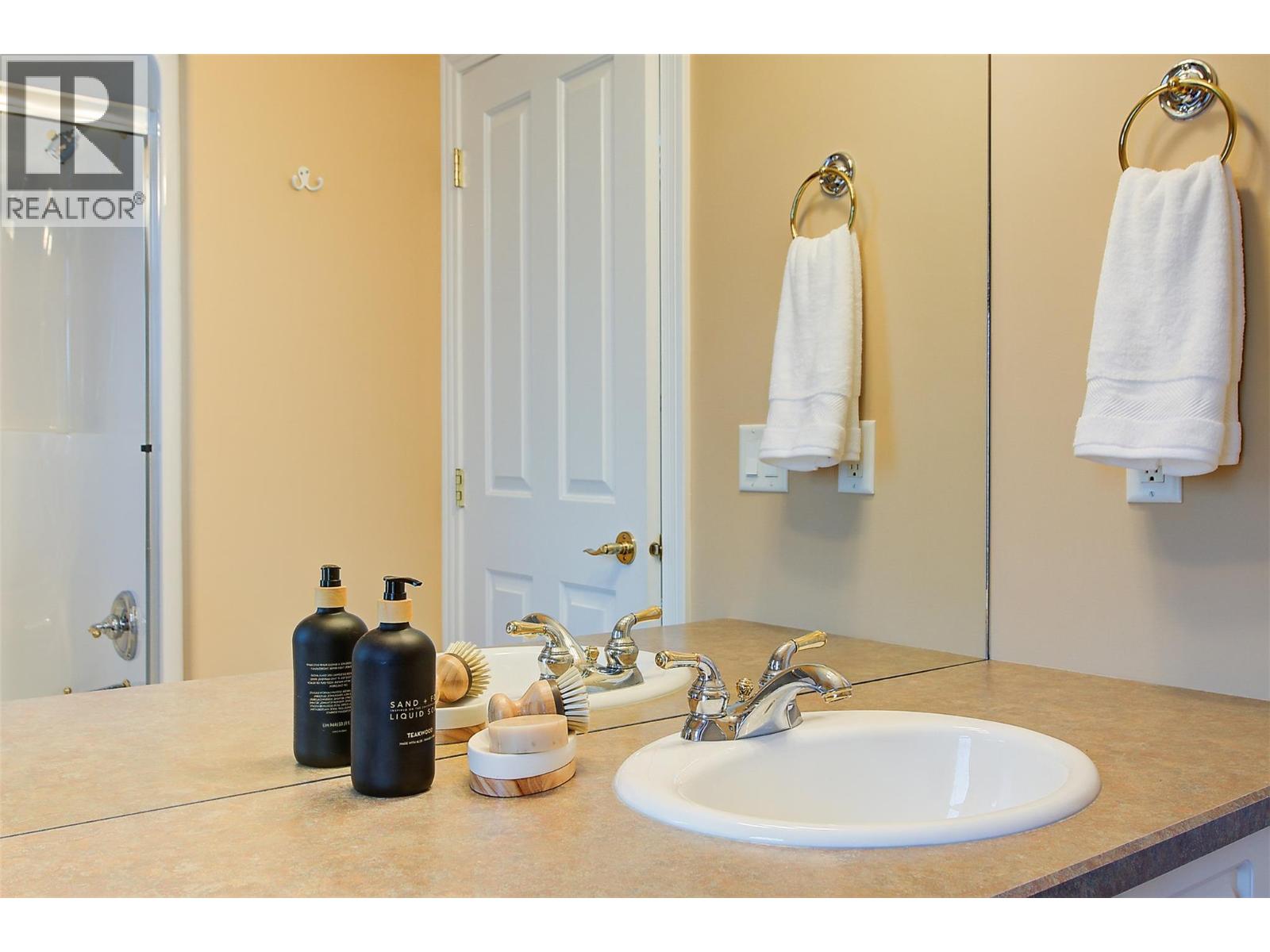 3948 Gallaghers Parkway, Kelowna, British Columbia  V1W 3Z9 - Photo 34 - 10356492