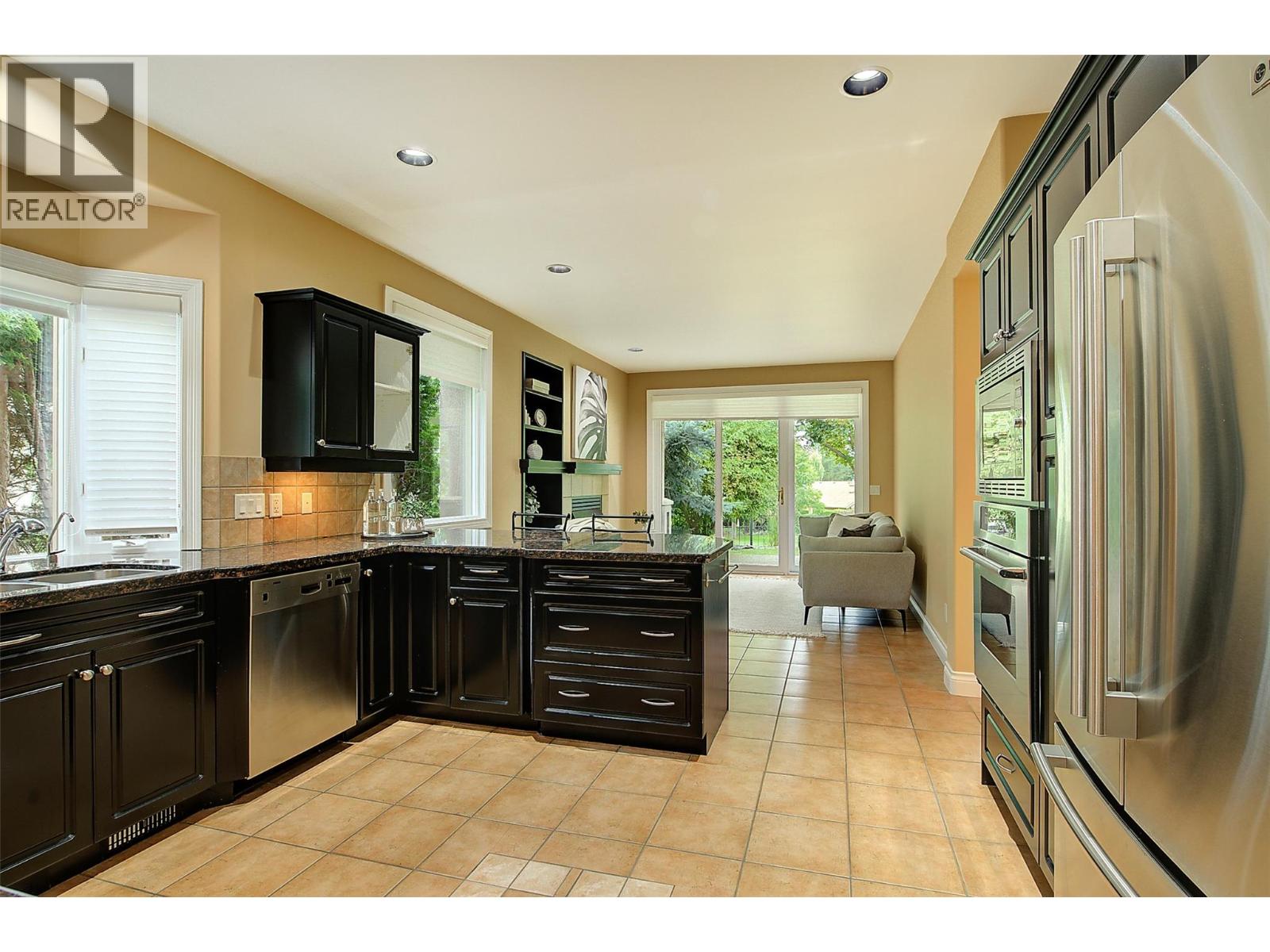 3948 Gallaghers Parkway, Kelowna, British Columbia  V1W 3Z9 - Photo 10 - 10356492