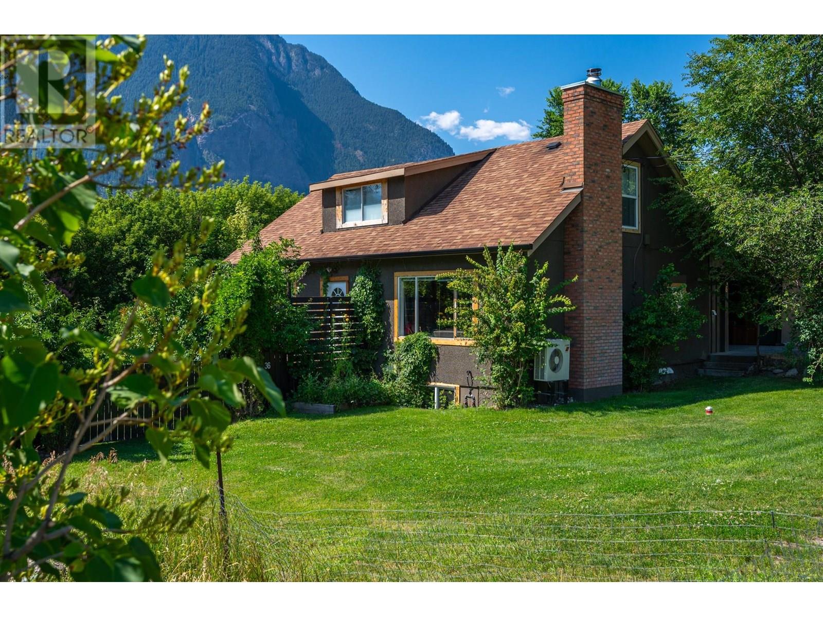 36 14th Avenue, lillooet, British Columbia