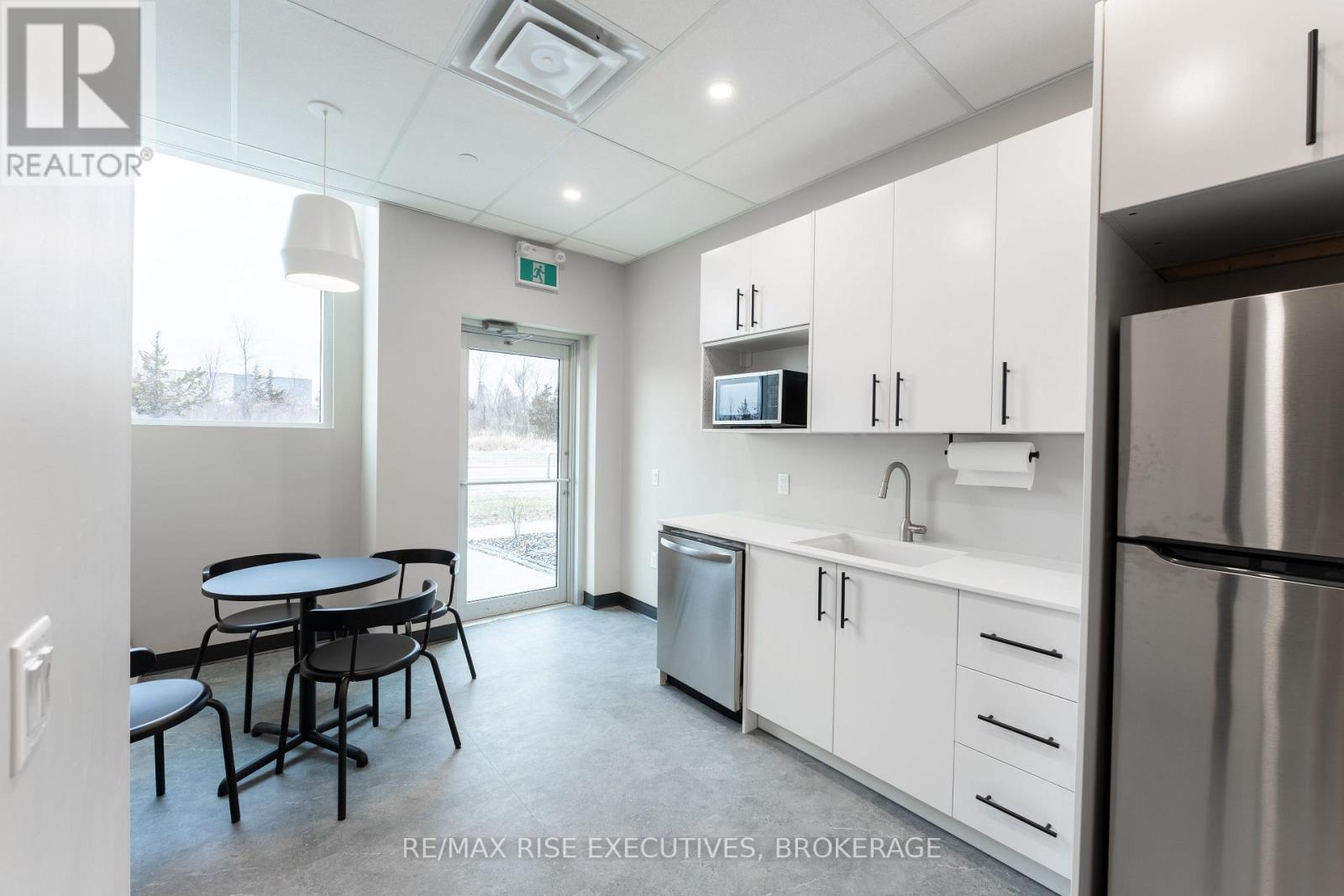 497 Cataraqui Woods Drive, Kingston (City Northwest), Ontario  K7P 0E6 - Photo 13 - X12294541