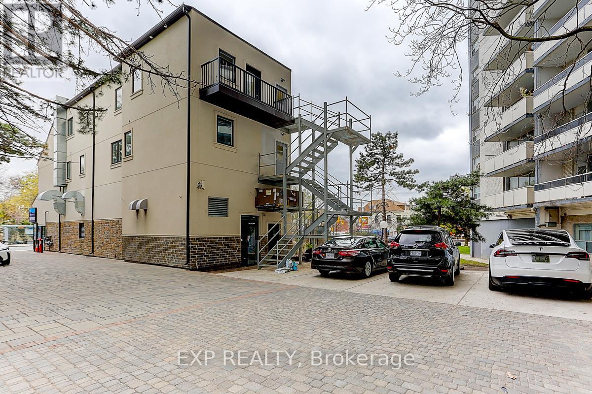 600 Parliament Street, Toronto, Ontario  M4X 1R2 - Photo 3 - C12294490